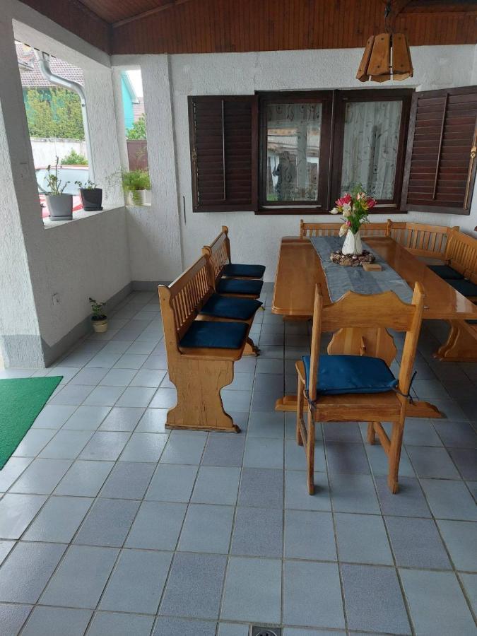 Royal Rose Smestaj Bela Crkva  Ngoại thất bức ảnh